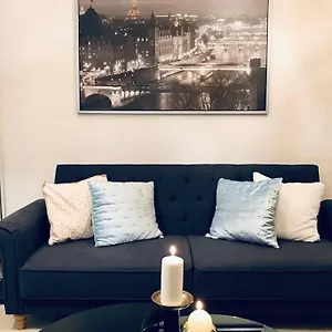 In The Heart Of Mannheim, Free Parking, Netflix, Fast Wifi Deutschland
